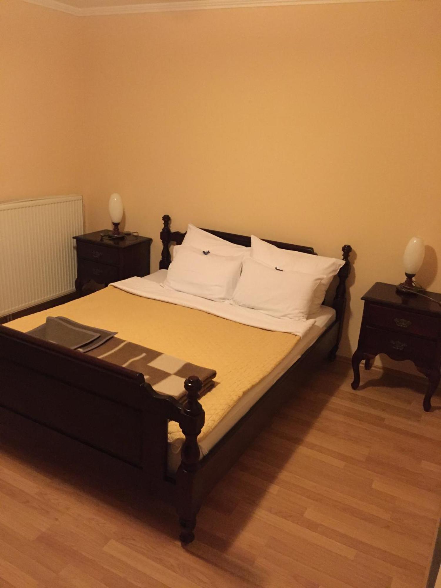 Bed & Breakfast Karavan Raška Szoba fotó