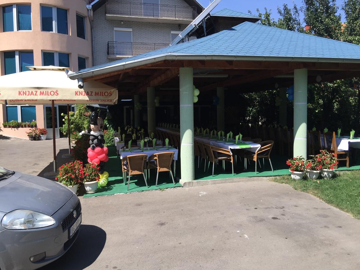 Bed & Breakfast Karavan Raška Kültér fotó